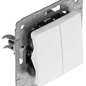 ŁĄCZNIK ŚWIECZNIKOWY PODWÓJNY LE-773605 Cariva 10 A LEGRAND