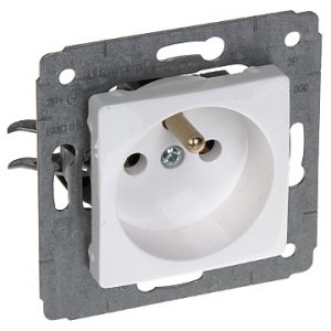 GNIAZDO POJEDYNCZE LE-773624 Cariva 230 V 16 A LEGRAND